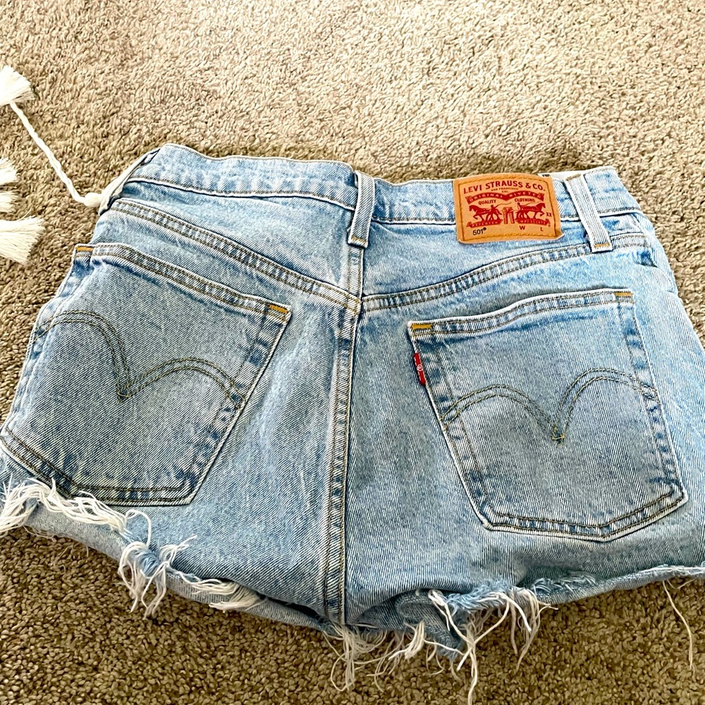 Super cute jean shorts!